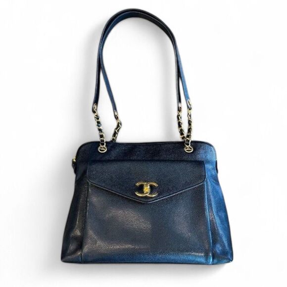 Authentic Vintage CHANEL Black Caviar Leather CC Logo Turn Lock Chain St… - Picture 8 of 15